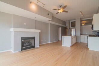 1201 W Adams St in Chicago, IL - Building Photo - Building Photo
