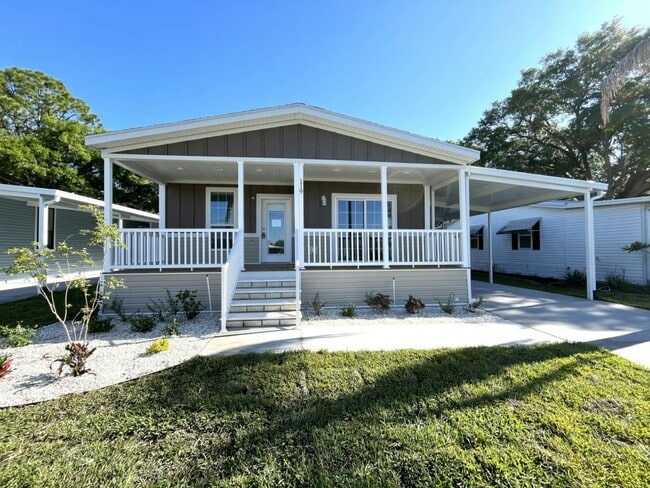 property at 119 N Lake Dr