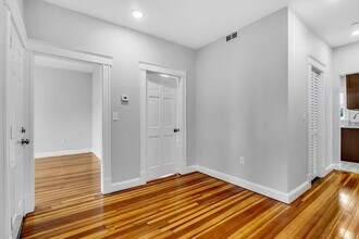 110 Fuller St, Unit 2 in Boston, MA - Building Photo - Building Photo