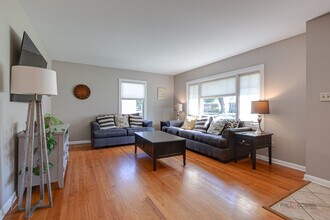519 Dawes St in Libertyville, IL - Building Photo - Building Photo