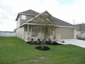 18409 Bandelier Dr in Pflugerville, TX - Building Photo - Building Photo