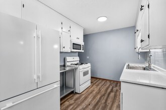 4442 Vera Cruz Ave N in Minneapolis, MN - Building Photo - Building Photo