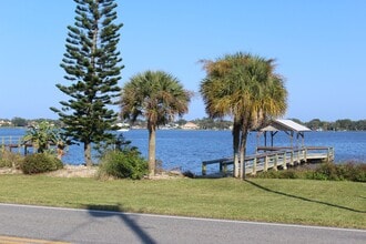238 N Beach St in Ormond Beach, FL - Building Photo - Building Photo