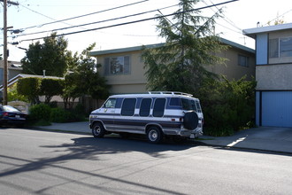 219 Jackson Ave in Redwood City, CA - Building Photo - Building Photo