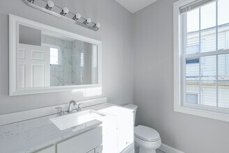 445 Admiral St in Providence, RI - Building Photo - Building Photo