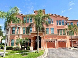 2747 Via Capri in Clearwater, FL - Building Photo