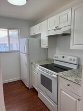 107 E Tiffany Dr in West Palm Beach, FL - Building Photo - Building Photo