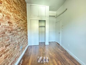 308 Tompkins Ave in Brooklyn, NY - Foto de edificio - Building Photo