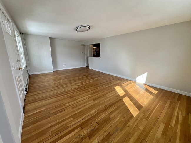 367 Lebanon St, Unit 1 in Malden, MA - Building Photo - Building Photo