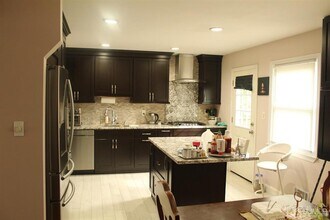 6 Marc Ct in Edison, NJ - Building Photo - Building Photo