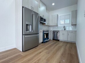 13371 Diamond Head Dr in Tustin, CA - Building Photo - Building Photo