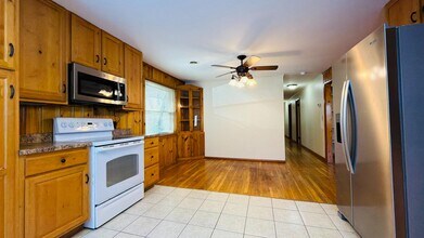 494 Old Jonesboro Rd in Bristol, TN - Building Photo - Building Photo