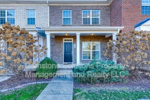 304 Oldbury Ln in Spring Hill, TN - Building Photo