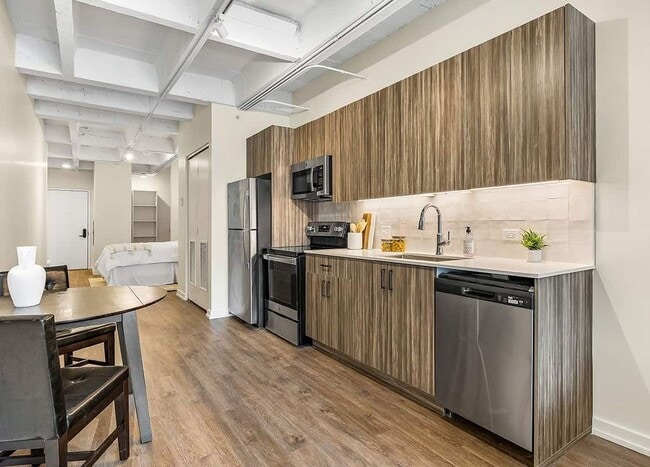 property at 3121 N Broadway