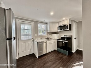608 7th Ave-Unit -1/2 in Asbury Park, NJ - Foto de edificio - Building Photo