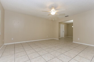 4134 April St N, Unit 3800-H in Lakeland, FL - Building Photo - Building Photo