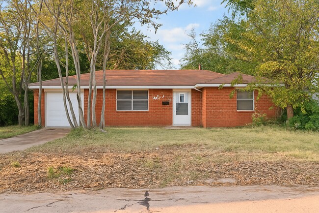 1041 Hickory Ln in Midwest City, OK - Building Photo - Building Photo