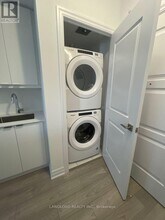 36 Elm Dr W in Mississauga, ON - Building Photo - Building Photo