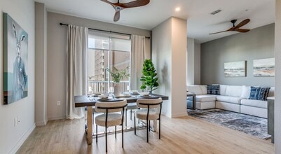 3700M in Dallas, TX - Building Photo - Building Photo