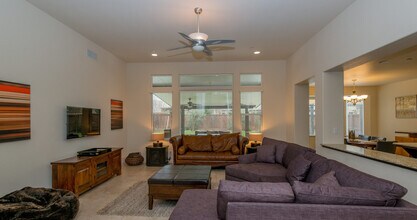 3744 Richmond Ave in Clovis, CA - Building Photo - Building Photo