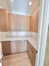 17852 Saticoy St in Los Angeles, CA - Building Photo - Building Photo