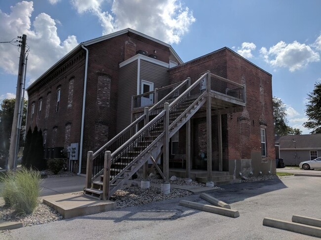 311 N Douglas St, Unit 2 in Saint Jacob, IL - Building Photo - Building Photo