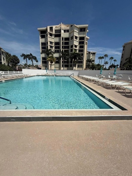 2400 S Ocean Dr, Unit 2212 in Fort Pierce, FL - Building Photo - Building Photo