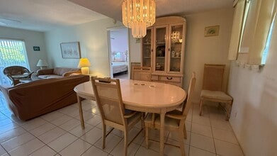 715 Lori Dr in Palm Springs, FL - Building Photo - Building Photo