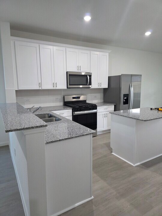 17710 Seed Drill Ln in Hockley, TX - Foto de edificio