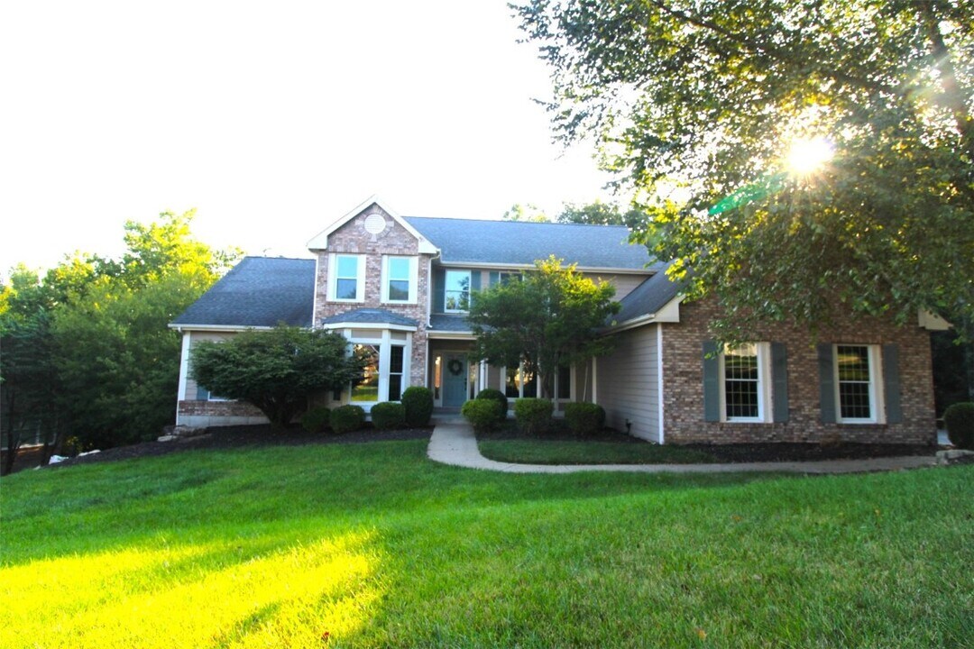 1647 Wildhorse Pkwy Dr in Wildwood, MO - Foto de edificio