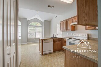 198 Grand Oaks Dr in Ladson, SC - Building Photo - Building Photo