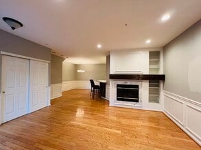 305 Dresher Woods Dr, Unit 305 in Dresher, PA - Building Photo - Building Photo