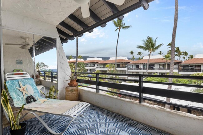75-6082-6082 Ali‘i Dr, Unit 333 in Kailua Kona, HI - Building Photo - Building Photo