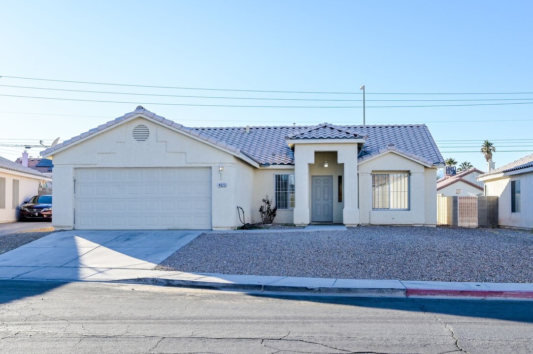 4023 Beauty Secret Dr in North Las Vegas, NV - Building Photo