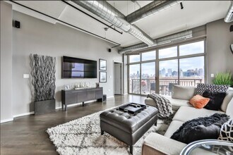 6 S Laflin St, Unit 713S in Chicago, IL - Foto de edificio - Building Photo