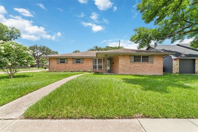 property at 4118 Donna Lynn Dr