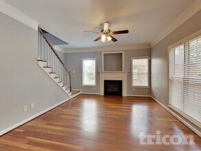 1228 Saxony Dr SE in Conyers, GA - Foto de edificio - Building Photo