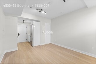 4855-65 Av Bourret in Montréal, QC - Building Photo - Building Photo