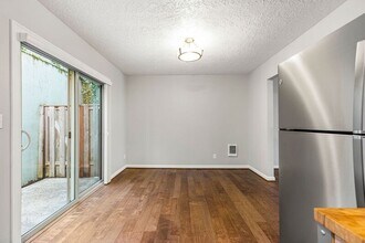 3618 SW Multnomah Blvd in Portland, OR - Building Photo - Building Photo