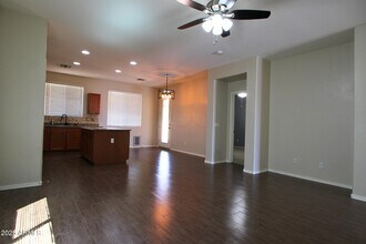 1554 E Prickly Pear Pl in Casa Grande, AZ - Building Photo - Building Photo