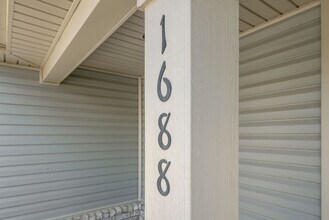1688 Heritage Dr in Clarksville, TN - Foto de edificio - Building Photo