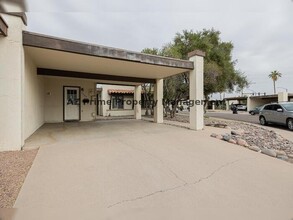 2724 S Azalea Dr in Tempe, AZ - Building Photo - Building Photo