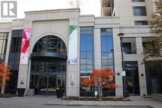 6 Eva Rd in Toronto, ON - Building Photo - Building Photo