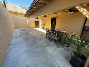 8409 Aura Ave in Los Angeles, CA - Building Photo - Building Photo