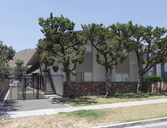 4988 Sierra Vista Ave in Riverside, CA - Building Photo - Building Photo