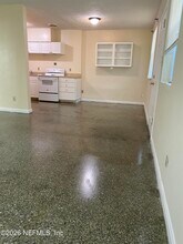 912 Arco Dr in Jacksonville, FL - Building Photo - Building Photo