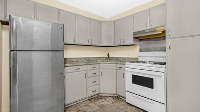 400 E Randolph St, Unit 3321 in Chicago, IL - Foto de edificio - Building Photo