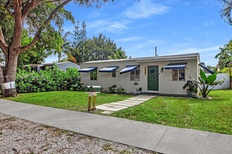 2526 McKinley St in Hollywood, FL - Building Photo - Building Photo