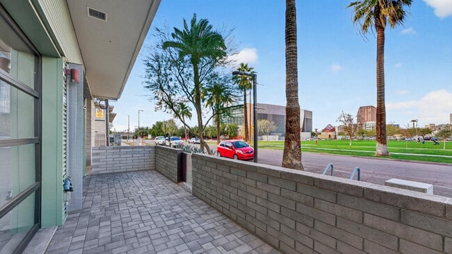 property at 1130 N 2nd St