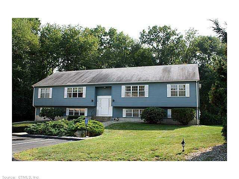 25 Founders Village, Unit 25 in Clinton, CT - Foto de edificio